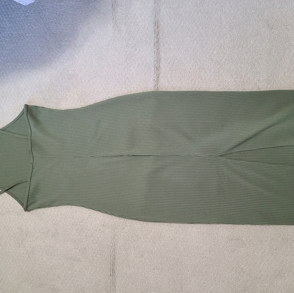 Clothes - Picture 14 of 15